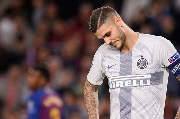 Ekspresi kapten Inter Milan, Mauro Icardi, seusai laga Grup B Liga Champions melawan FC Barcelona di Stadion Camp Nou, Barcelona, Spanyol pada 24 Oktober 2018.