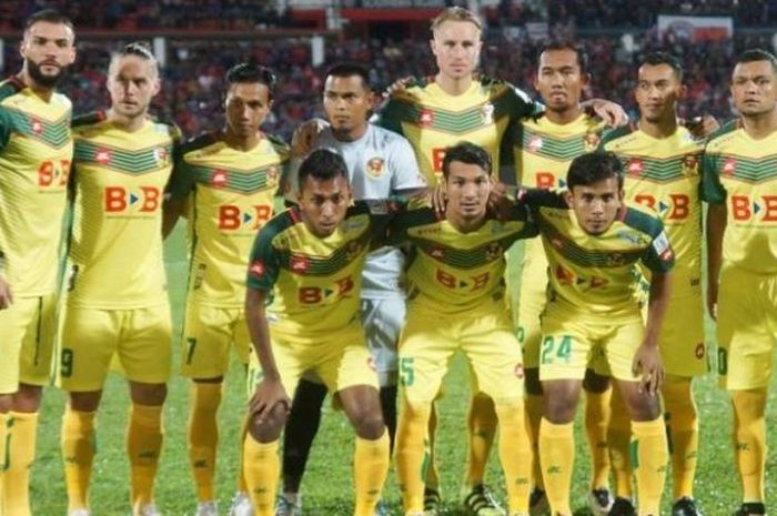 Pose skuat utama Kedah FA jelang laga kontra JDT FC pada laga Piala Sumbangsih 2017 di Stadion Larkin, Johor Bahru, Jumat (20/1/2017) malam. 
