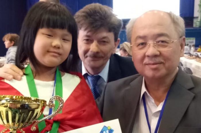 Samantha Edithso saat berhasil menjadi juara dunia catur pada FIDE Championship U-10 di Minsk, Belarusia.