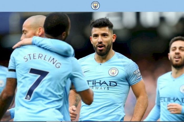 Striker Manchester City, Sergio Aguero, dalam partai Liga Inggris melawan Southampton di Etihad Stadium pada Minggu (4/11/2018)