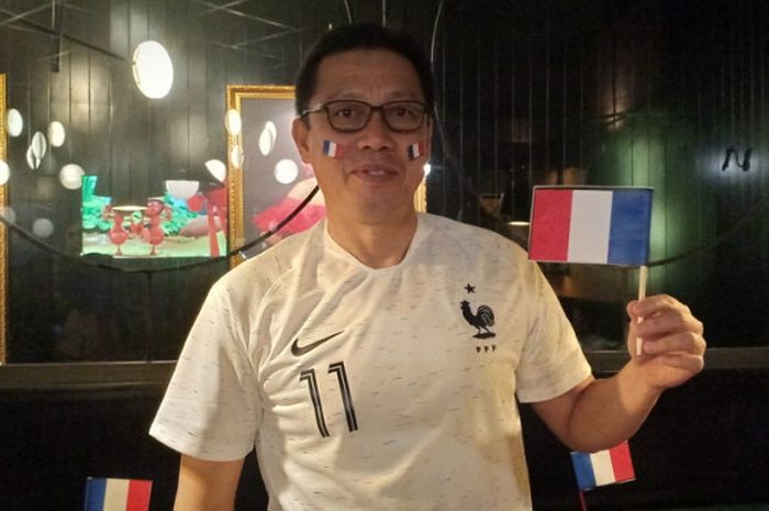 CEO Bank Muamalat, Achmad Kusna Permana, seusai menggelar nonton bareng Piala Dunia 2018 antara Uruguay Vs Prancis di Tapas Club Setiabudi One, Jakarta, pada Jumat (6/7/2018).