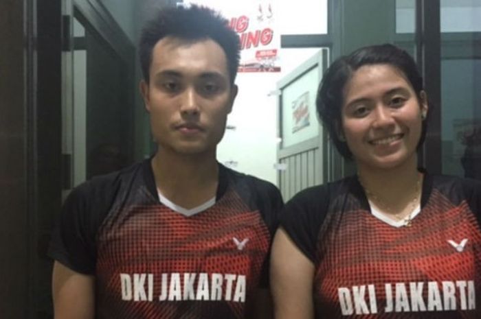 Pasangan ganda campuran DKI Jakarta, Hafiz Faizal dan Shela Devi Aulia, seusai bertanding di semifinal PON 2016 di GOR Bima, Cirebon, Jawa Barat, Selasa (27/9/2016). 