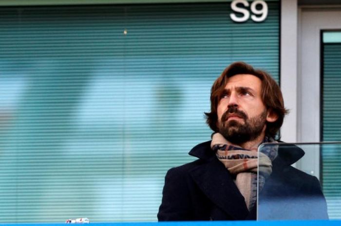 Andrea Pirlo hadir di tribun Stadion Stamford Bridge, London, guna menyaksikan partai Liga Inggris Chelsea lawan West Bromwich Albion, 11 Desember 2016.