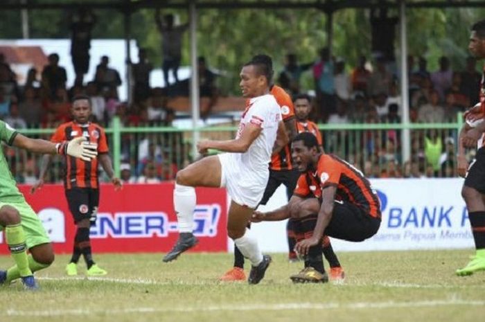 Situasi gol PSM Makassar  dijamu Perseru Serui, Sabtu (31/3/2018).