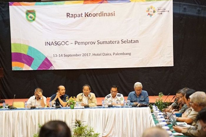 Rombongan Panitia Pelaksana Asian Games 2018 (INASGOC) yang dipimpin Sekretaris INASGOC, Eris Herryanto meninjau Jakabaring Sports City dan mengadakan rapat koordinasi dengan pemerintah provinsi Sumatera Selatan di Palembang, 13-14 September 2017.