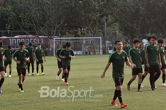 Suasana latihan timnas U-19 Indonesia di Lapangan ABC, Senayan, Jakarta, Jumat (19/10/2018).