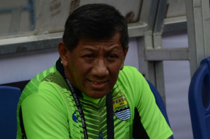 Komisaris PT Persib Bandung Bermartabat (PT PBB) Kuswara S Taryono tak menjanjikan kejutan pada skuat baru Persib Bandung untuk Liga 1 2019. 