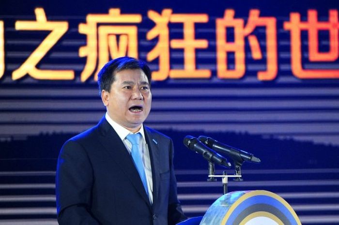 Presiden Grup Suning, Zhang Jindong, berpidato saat konferensi pers pasca akuisisi saham mayoritas Inter Milan di Nanjing, Jiangsu, Tiongkok, 6 Juni 2016.