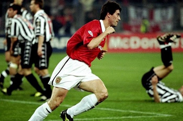 Selebrasi gol Roy Keane dalam pertandingan semifinal Liga Champions antara Juventus versus Manchester United, 21 April 1999.