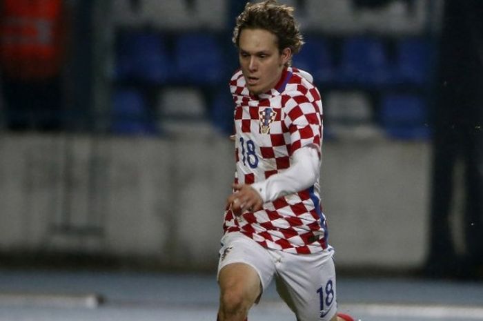 Gelandang muda Kroasia, Alen Halilovic, dalam laga kontra ISrael pada 23 Maret 2016