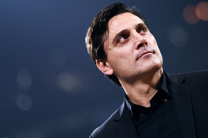 Reaksi mantan pelatih AC Milan, Vincenzo Montella, dalam laga Liga Italia kontra Inter Milan di Stadion Giuseppe Meazza, Milan, pada 15 Oktober 2017.