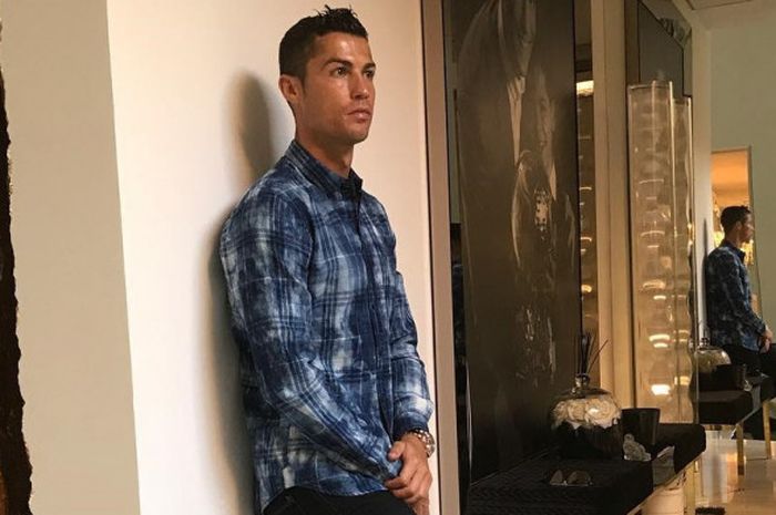 Cristiano Ronaldo mengunggah video keren di akun Instagram yang disaksikan lebih dari 12 juta warganet.
