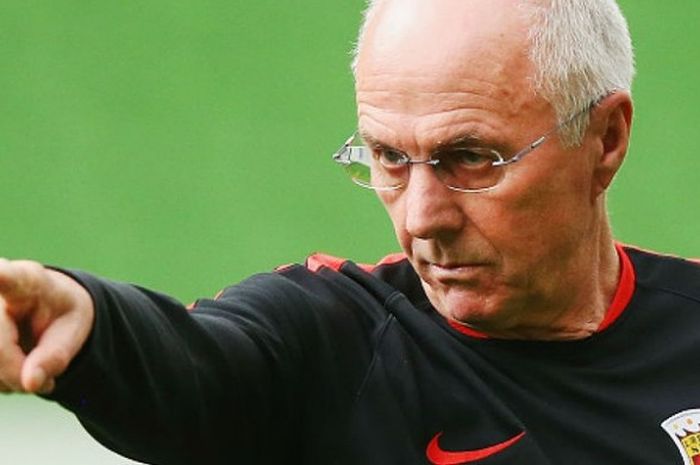 Sven Goran Eriksson sedang menangani latihan Shanghai SIPG di AAMI Park pada 23 Februari 2016 di Melbourne, Australia.