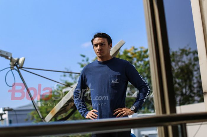 Perenang Indonesia, Gagarin Nathaniel, saat berkunjung ke kantor redaksi BolaSport.com di Palmerah, Jakarta, Jumat (8/9/2017).