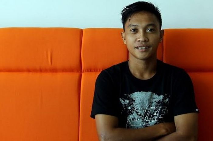 Pemain muda Persipura, M Tahir, bukan putera asli Papua yang mulai bersinar bersama skuat Mutiara Hitam.