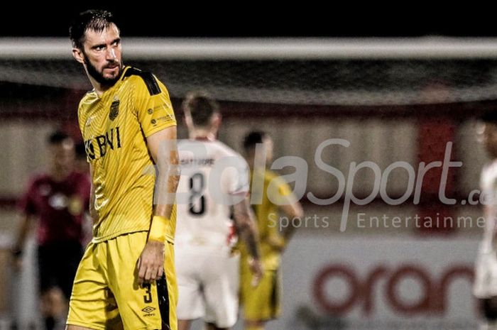 Pemain Bhayangkara FC, Vladimir Vujovic saat melawan Mitra Kukar di Stadion PTIK, Jakarta, Kamis (17/5/18) malam WIB.