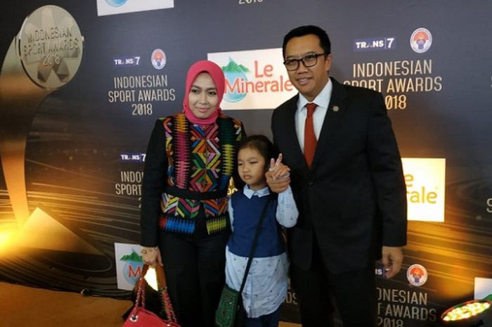 Menteri Pemuda dan Olahraga Imam Nahrawi menghadiri Indonesian Sport Awards 2018 bersama sang istri san anaknya, di Studio Trans 7, Tendean, Jakarta, Jumat (23/11/2018) malam.