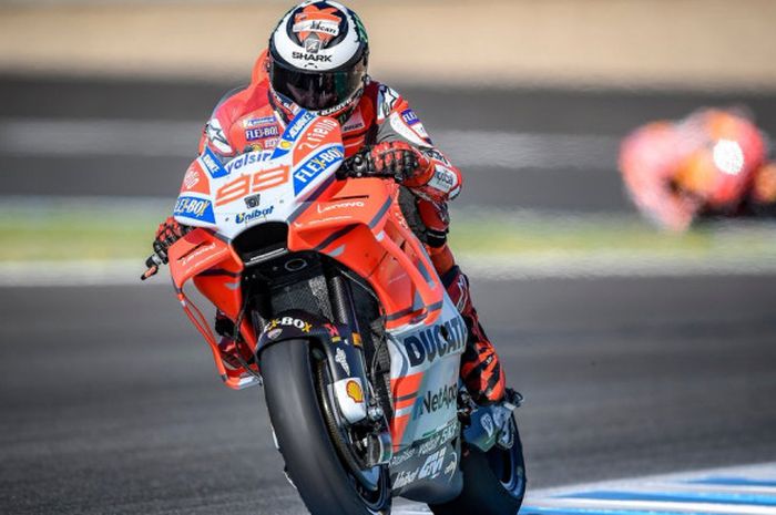 Aksi Jorge Lorenzo (Ducati) saat menjalani sesi kualifikasi MotoGP Spanyol 2018 yang digelar Sabtu (5/5/2018).