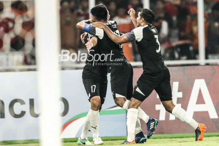 Pemain Home United, Shahril Ishak, merayakan gol yang ia cetak ke gawang Persija Jakarta pada laga semifinal leg 2 zona ASEAN Piala AFC 2018 di Stadion Utama Gelora Bung Karno, Jakarta, Selasa (15/5/2018) malam WIB.