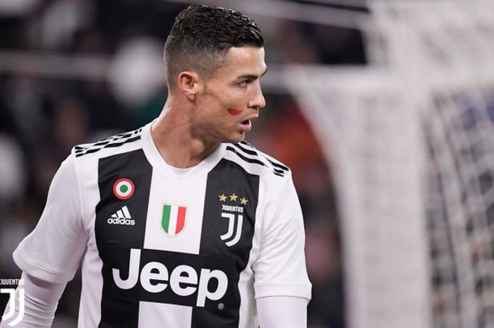 Kehadiran Cristiano Ronaldo tak hanya menguntungkan Juventus di atas lapangan, keberadaannya juga membuat Si Nyonya Tua bergelimang uang.