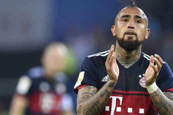 Gelandang Bayern Muenchen, Arturo Vidal, setelah pertandingan Liga Jerman melawan Hamburg SV, 21 Oktober 2017.