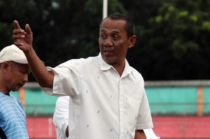 Pelatih asal Medan, Amrustian kembali menangani PSBL Langsa pada Liga 2 musim 2017. 