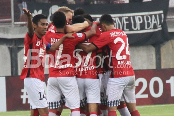 Skuat Bali United saat melawan Thanh Hoa FC di Stadion Kapten I Wayan Dipta, Gianyar Bali, Rabu (7/3/2018) sore WIB.