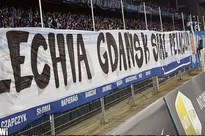 Kata-kata kasar yang terucap di laga Lech Poznan kontra Lechia Gdansk.