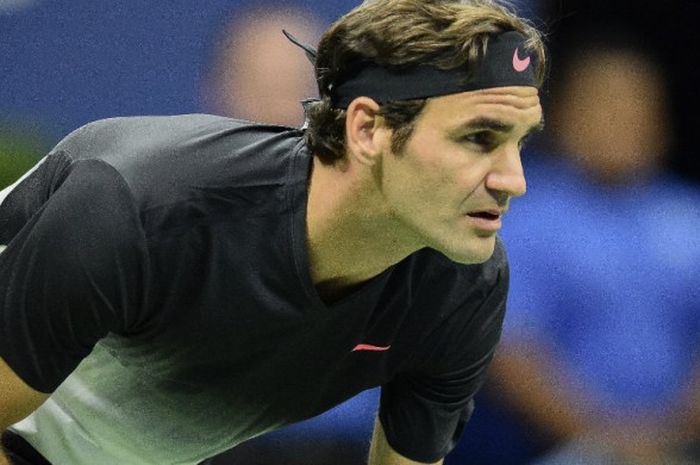 Roger Federer saat tampil di putaran pertama AS Terbuka melawan Frances Tiafoe pada senin (30/8/2017).