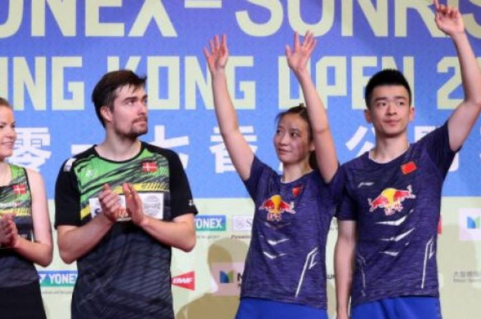 Ganda campuran China, Zheng Siwei/Huang Yaqiong meraih gelar juara Hong Kong Open 2017, Minggu (26/11/2017).
