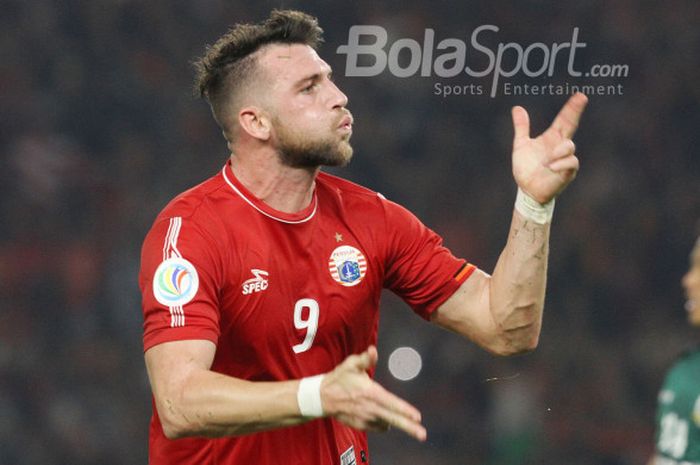  Aksi Marko Simic saat laga Persija Jakarta kontra Tampines Rovers dalam ajang Piala AFC 2018 di Stadion Utama Gelora Bung Karno, Jakarta,  Rabu (28/2/2018). 