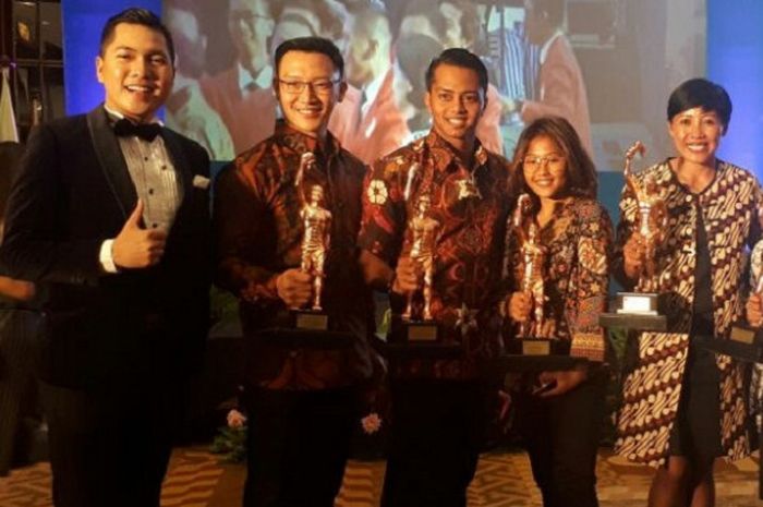 Sejumlah atlet nasional menerima penghargaan dari Komite Nasional Olahraga Indonesia (KONI) di Hotel Bidakara, Jakarta, Senin (30/10/2017) malam.