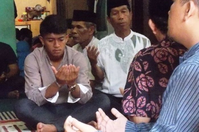 Cerita Seru Nobar Timnas Indonesia U 22 Di Rumah Febri Hariyadi Sea Games Bola Com
