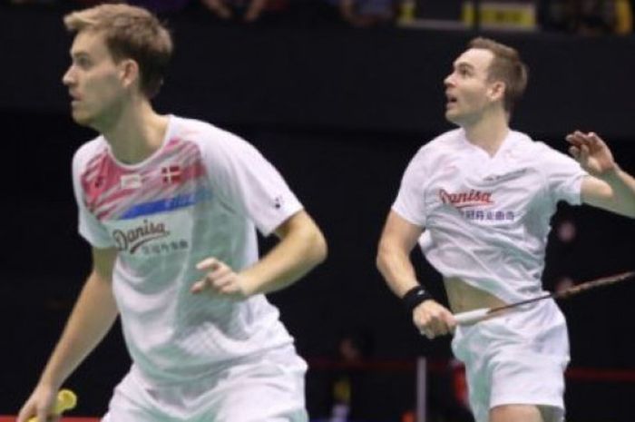 Ganda putra Denmark, Mads Conrad Petersen/Mads Pieler Kolding saat menghadapi Marcus/Kevin di final Hong Kong Open 2017, Minggu (26/11/2017). 