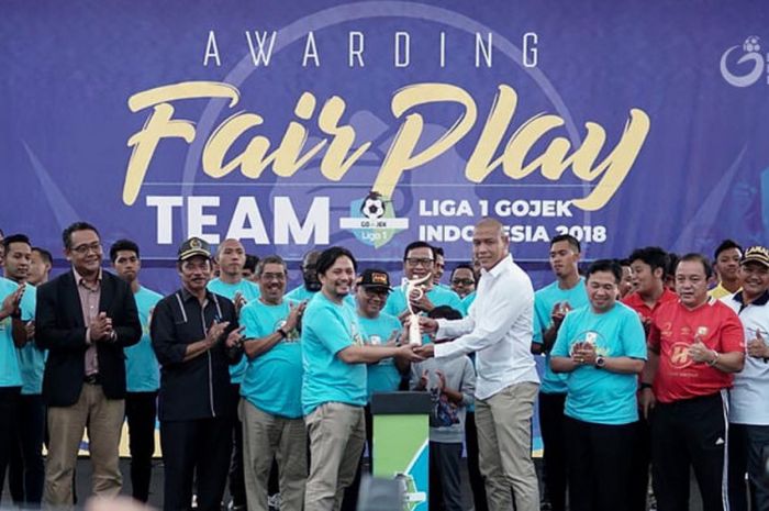 Barito Putera mendapatkan penghargaan dari PT Liga Indonesia Baru (LIB) sebagai tim paling fair play di Liga 1 2018.