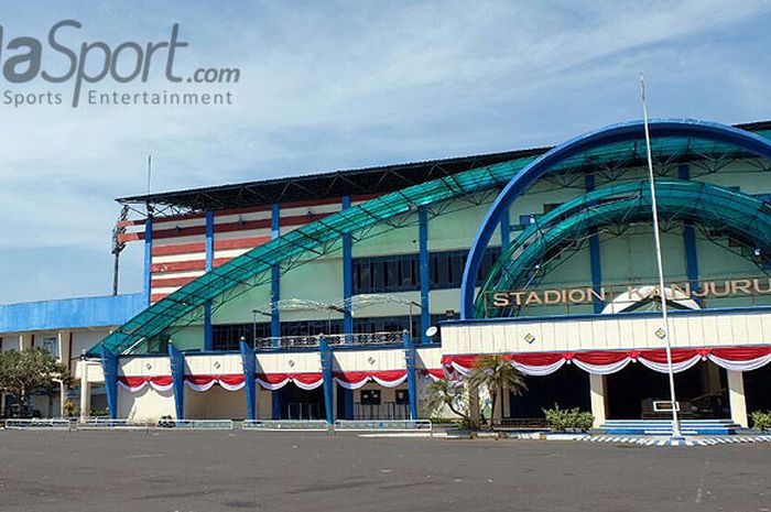 Tampak muka Stadion Kanjuruhan, Malang, Jawa Timur, yang digunakan Arema FC sebagai stadion kandang.
