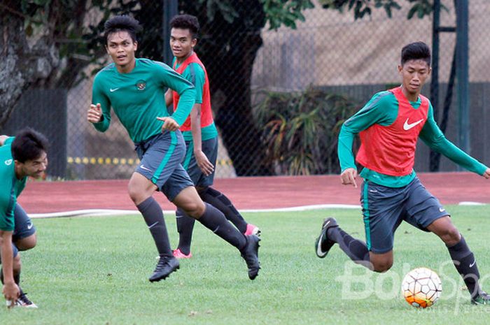 Pemain timnas U-19 Indonesia berlatih di Stadion UNY, Sleman pada Sabtu (5/8/2017) pagi.
