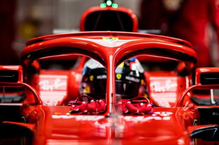 Penampakan pelindung Halo yang terpasang pada mobil baru tim Ferrari untuk F1 musim 2018, SF71H.