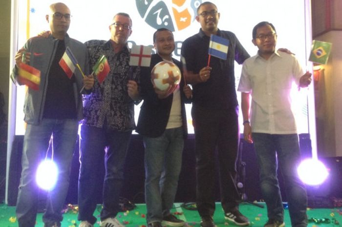 Peluncuran program Pesta Bola sebagai wadah public exhibition Piala Dunia 2018 di seluruh wilayah Indonesia di Jakarta, Rabu (7/2/2018).