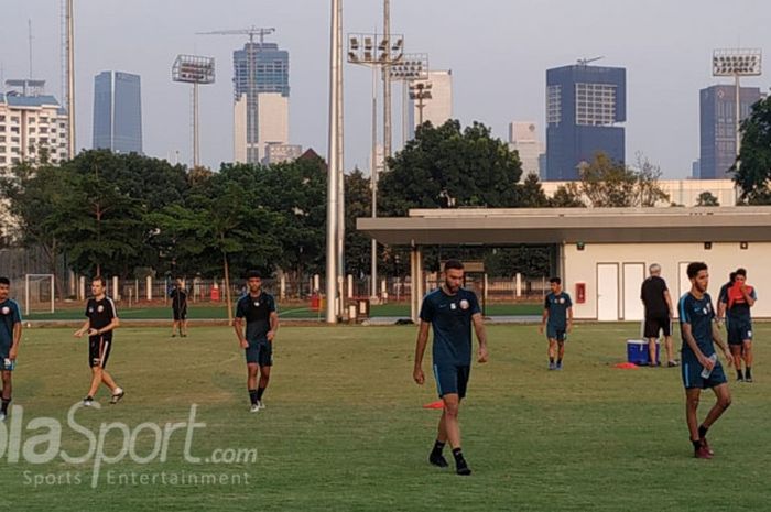 Suasana latihan timnas U-19 Qatar di Lapangan ABC, Senayan, Jakarta, Jumat (19/10/2018).