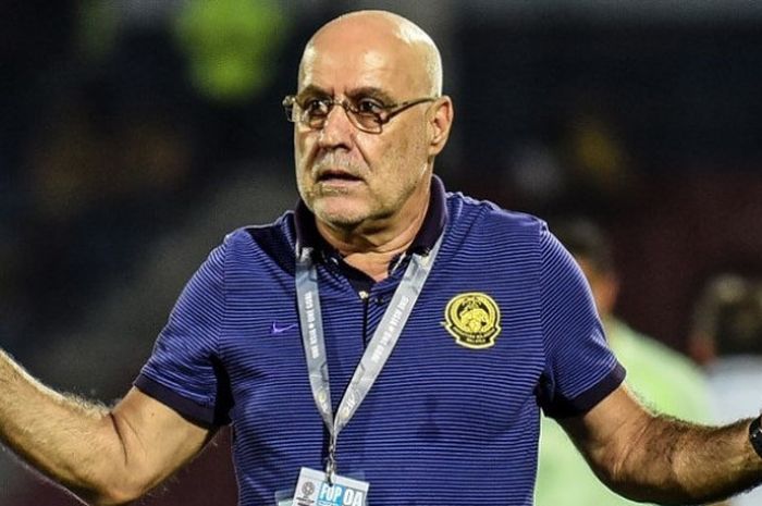 Pelatih timnas Malaysia, Nelo Vingada. 