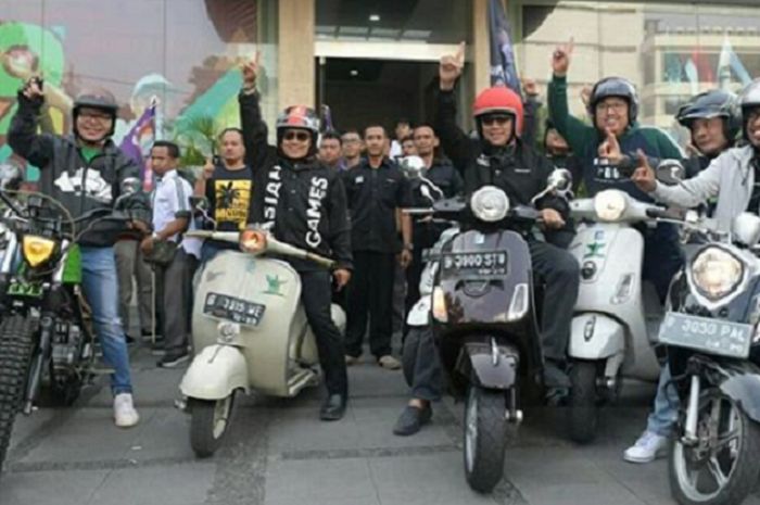 Menpora dan Wakil Ketua MPR RI ikut Sunmori dengan mengendarai Vespa