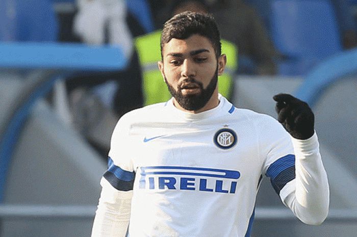 Penyerang Inter Milan, Gabriel Barbosa, dalam laga Serie A antara lawan US Sassuolo di Citta' del Tricolore, 18 Desember 2016. 