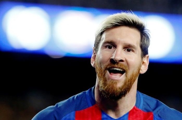  Penyerang Barcelona, Lionel Messi, merayakan gol yang diciptakannya ke gawang Manchester City dalam pertandingan penyisihan grup Liga Champions di Stadion Camp Nou, Rabu (19/10/2016) atau Kamis dini hari WIB.