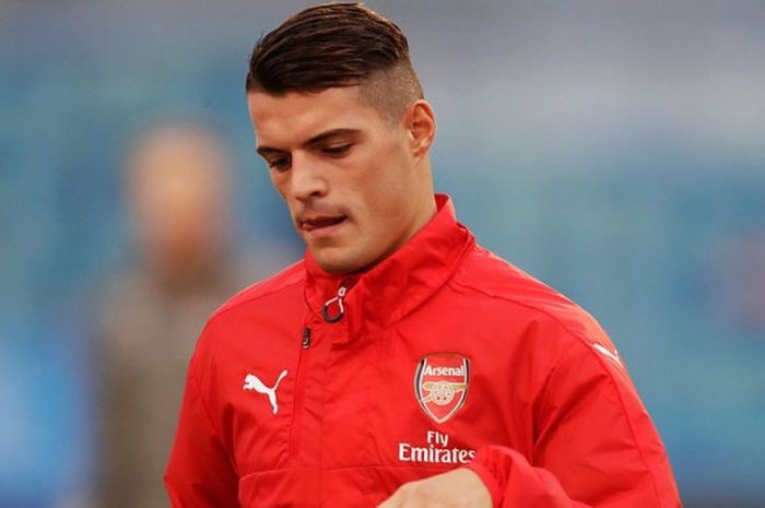 Gelandang Arsenal, Granit Xhaka, dalam lakon uji coba lawan Manchester City di Gothenburg, 7 Agustus 2016.