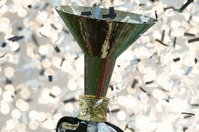 Ilustrasi trofi Coppa Italia.