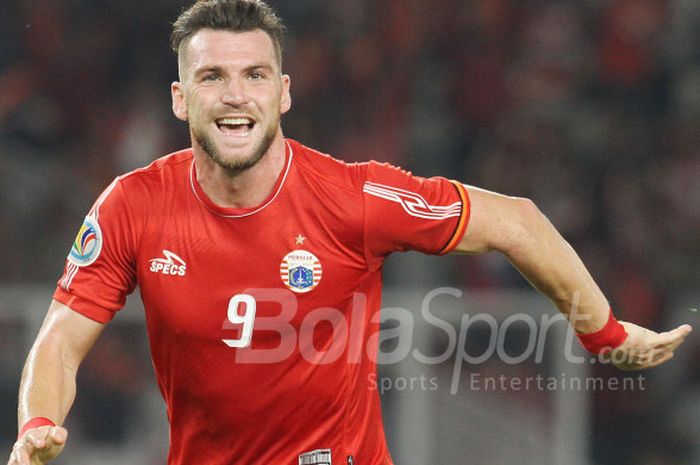  Selebrasi penyerang Persija Jakarta, Marko Simic, seusai mencetak gol ke gawang Tampines Rovers, Rabu (28/2/2018). 