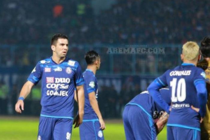 Ahmet Atayew dalam laga debutnya melawan Persib Bandung di Stadion Kanjuruhan, Malang, Sabtu (12/8/2017).