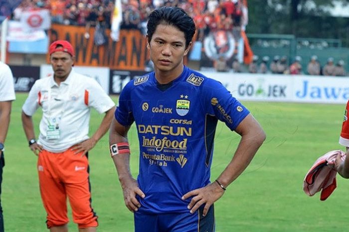 Ahmad Jufriyanto saat laga Persija Jakarta kontra Persib Bandung.