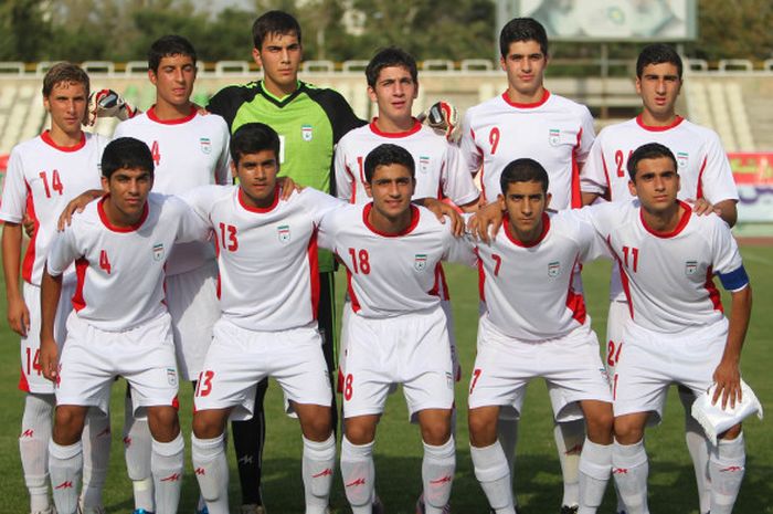 Timnas U-16 Iran berpose menjelang duel melawan Timnas U-16 Jepang dalam laga persahabatan beberapa waktu lalu.